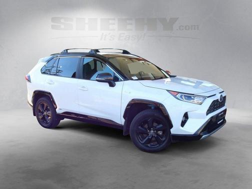 Super White 2020 Toyota RAV4 Hybrid SE