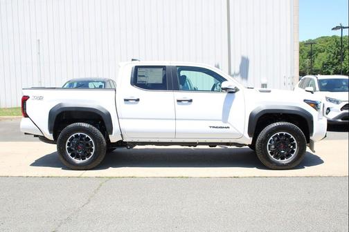 Ice 2026 Toyota Tacoma Hybrid TRD Off Road