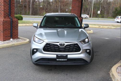 Celestial Silver 2024 Toyota Highlander LE