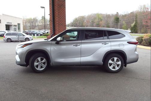 Celestial Silver 2024 Toyota Highlander LE