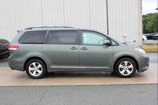 Cypress Pearl 2013 Toyota Sienna LE
