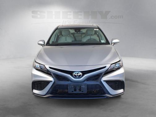 Celestial Silver Metallic 2022 Toyota Camry SE