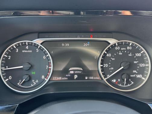 2022 Nissan Pathfinder SL 4WD