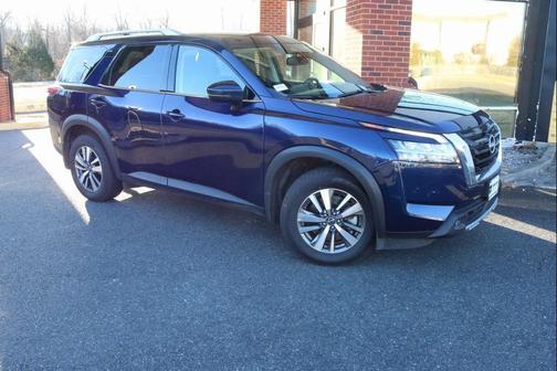 2022 Nissan Pathfinder SL 4WD