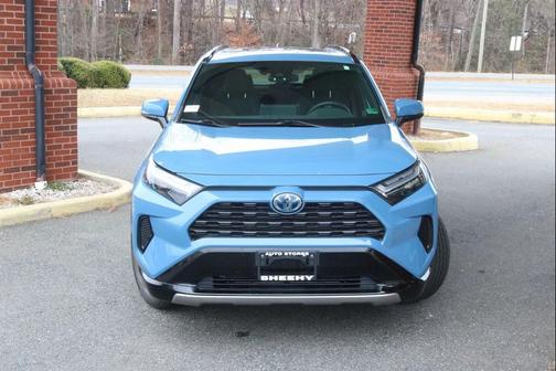 2022 Toyota RAV4 Hybrid SE