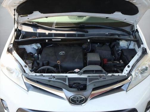 2019 Toyota Sienna XLE Premium