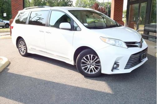 2019 Toyota Sienna XLE Premium