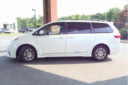 2019 Toyota Sienna XLE Premium