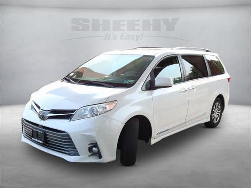 2019 Toyota Sienna XLE Premium