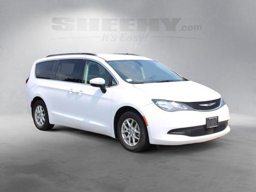 Bright White Clearcoat 2021 Chrysler Voyager LXI