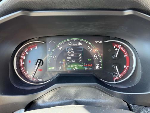 2023 Toyota RAV4 XLE