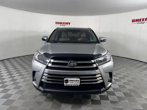 Celestial Silver Metallic 2017 Toyota Highlander Limited