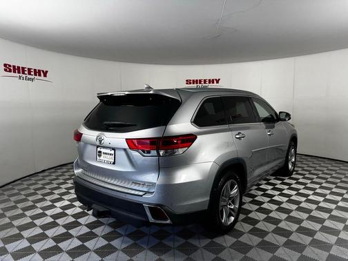 Celestial Silver Metallic 2017 Toyota Highlander Limited
