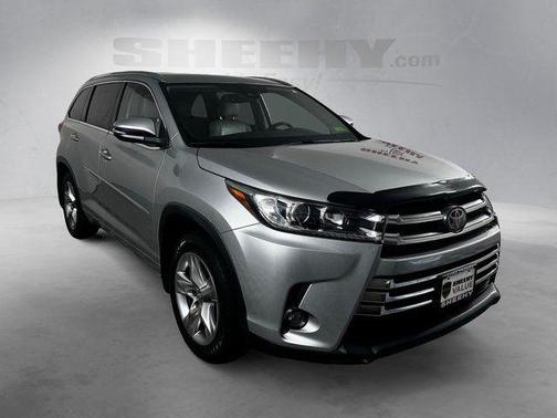 Celestial Silver Metallic 2017 Toyota Highlander Limited