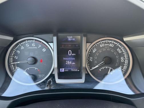 2016 Toyota Tacoma SR5