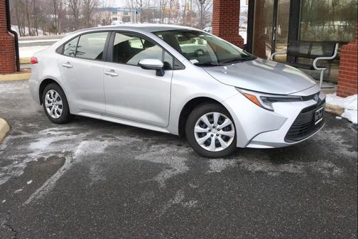 2025 Toyota Corolla Hybrid SE