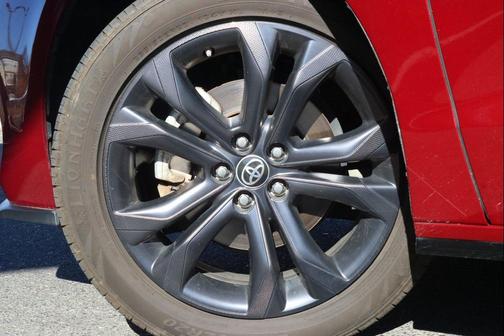 2022 Toyota Sienna XSE 7 Passenger