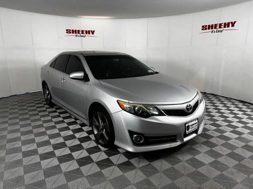 Classic Silver Metallic 2012 Toyota Camry SE