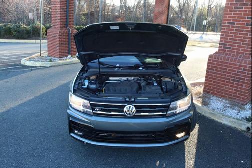 2021 Volkswagen Tiguan 2.0T SE R-Line Black 4MOTION