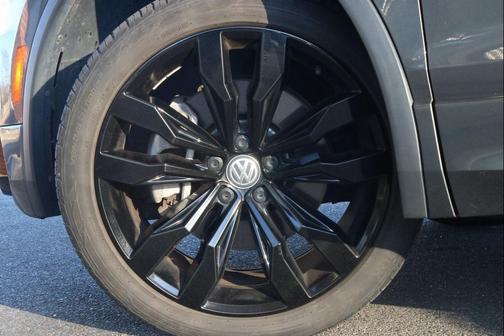 2021 Volkswagen Tiguan 2.0T SE R-Line Black 4MOTION