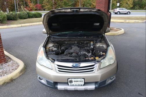 2010 Subaru Outback 3.6 R Limited