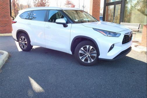 2023 Toyota Highlander XLE