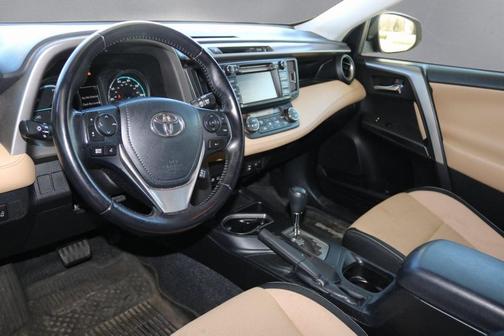 2017 Toyota RAV4 Hybrid LE Plus