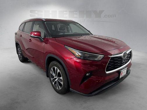 Ruby Flare Pearl 2024 Toyota Highlander XLE