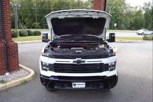 2024 Chevrolet Silverado 2500 Custom