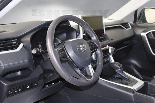 Ice Cap 2024 Toyota RAV4 XLE
