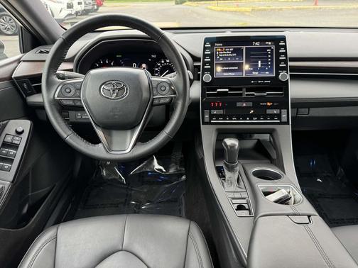 2022 Toyota Avalon XLE