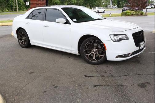 2016 Chrysler 300 S