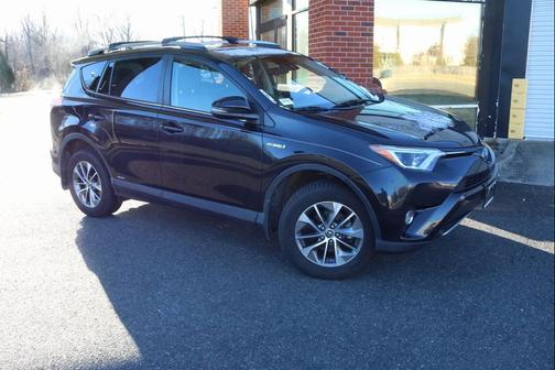 2017 Toyota RAV4 Hybrid XLE
