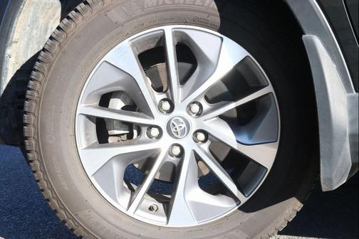 2017 Toyota RAV4 Hybrid XLE