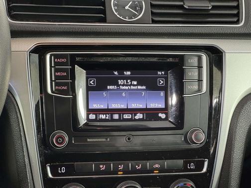 2017 Volkswagen Passat 1.8T S