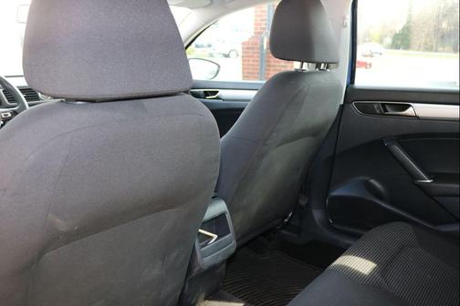 2017 Volkswagen Passat 1.8T S