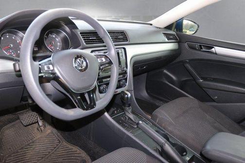 2017 Volkswagen Passat 1.8T S