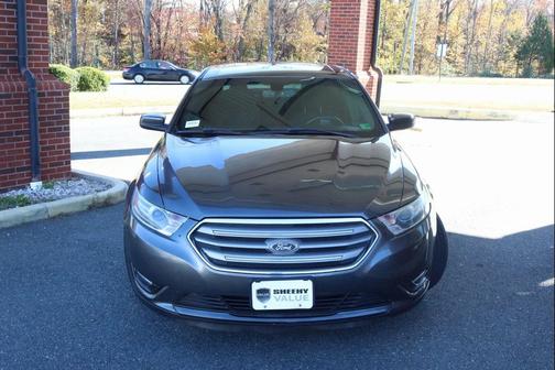 2017 Ford Taurus SEL