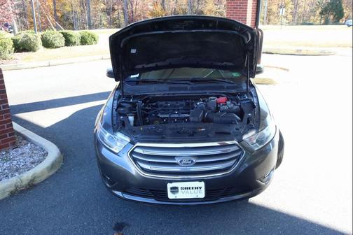 2017 Ford Taurus SEL