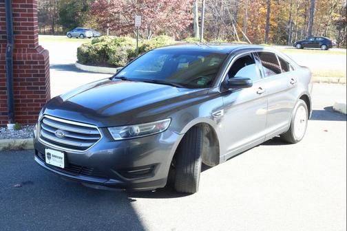 2017 Ford Taurus SEL