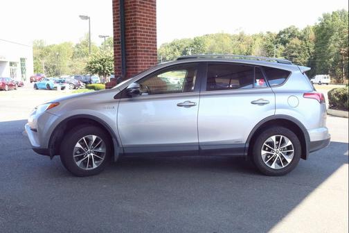 2018 Toyota RAV4 Hybrid LE