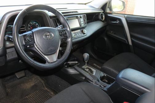 2018 Toyota RAV4 Hybrid LE