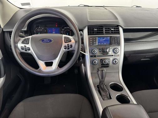 Ingot Silver Metallic 2013 Ford Edge SE