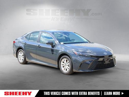 Underground 2025 Toyota Camry LE