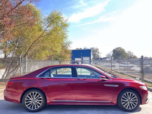 2017 Lincoln Continental Select