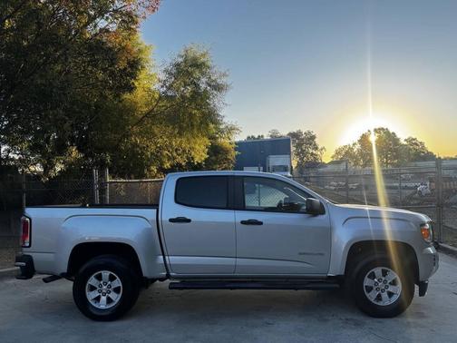 2018 GMC Canyon Base
