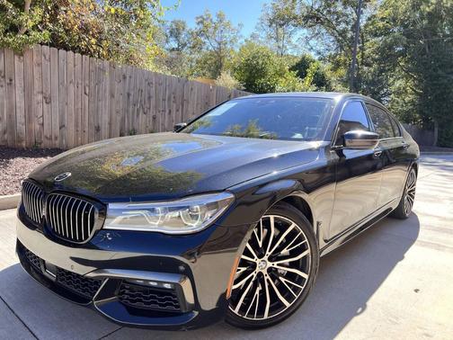 2019 BMW 750 I