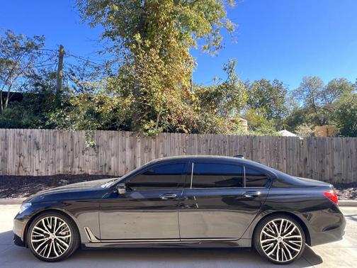 2019 BMW 750 I