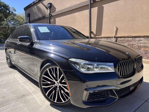 2019 BMW 750 I
