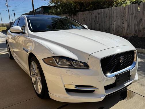 2017 Jaguar XJ XJ R-Sport
